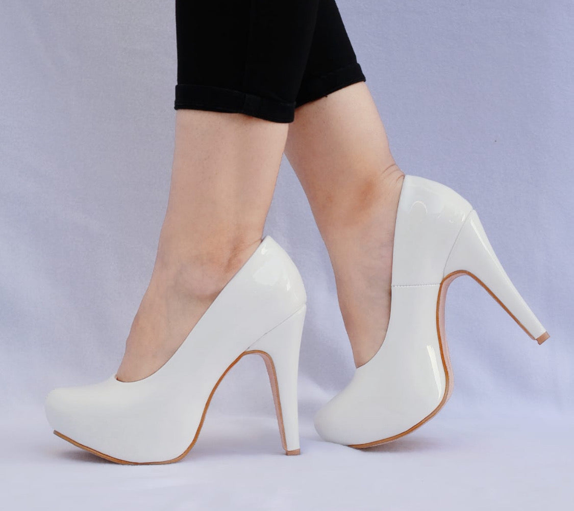 Calzado Stiletto blanco Charol